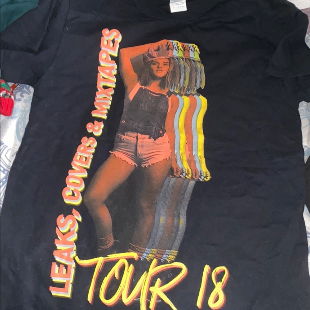 Small Jojo concert tee